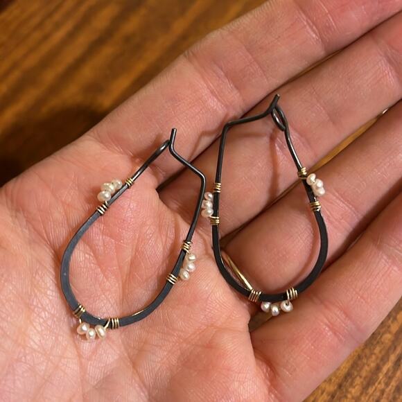 Elegant Teardrop Hoop Earrings with White‎ Pearl Accents - Picture 1 of 2